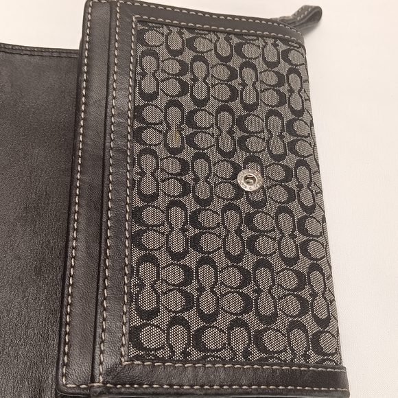 Coach Signature Jacquard Leather Envelope Buckle Bifold Wallet Zip - Picture 4 of 8